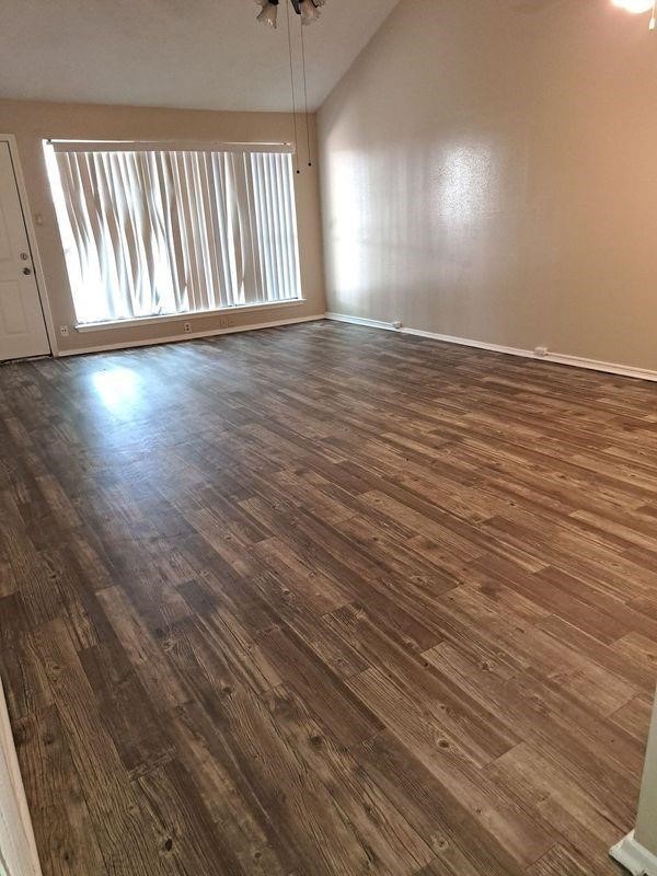 2426 Spring Dusk Lane Property Photo 3