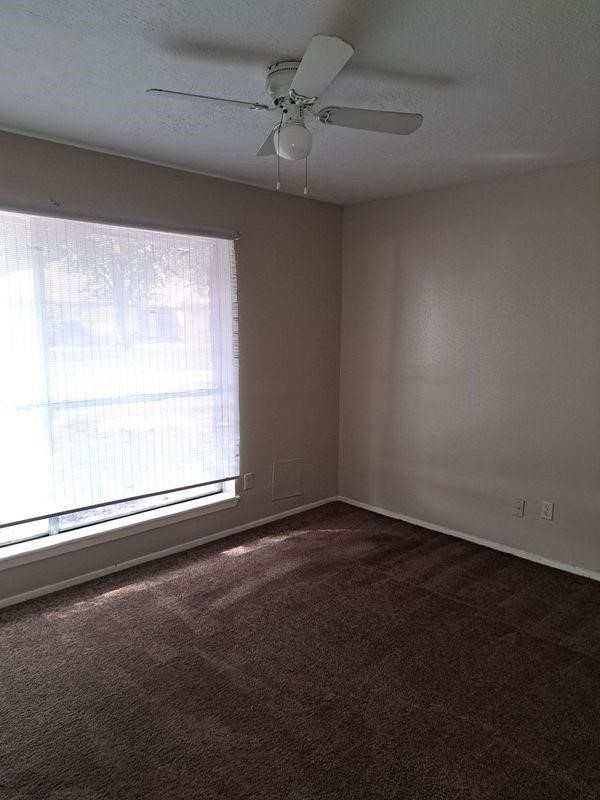 2426 Spring Dusk Lane Property Photo 7