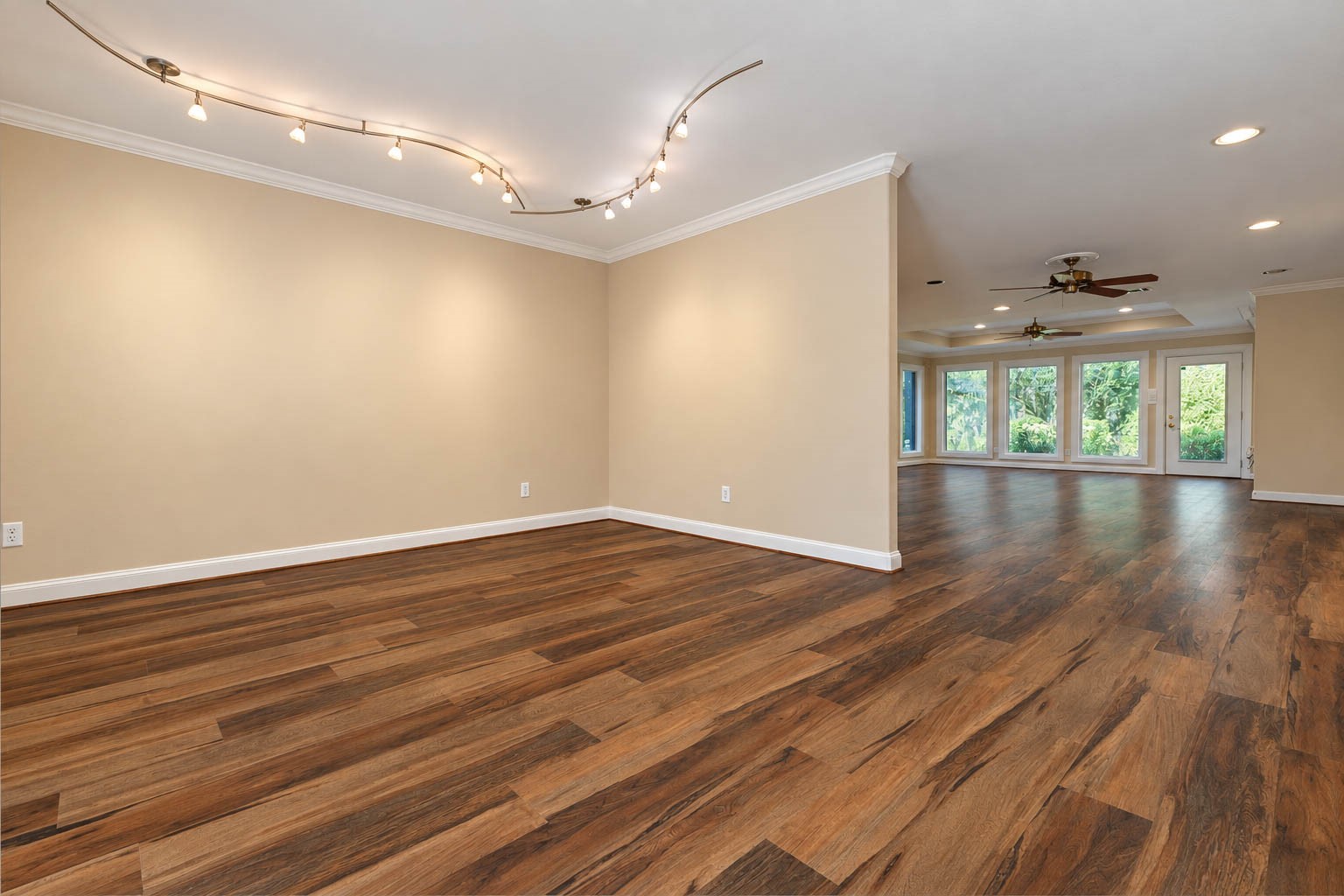 814 James Street Property Photo 5