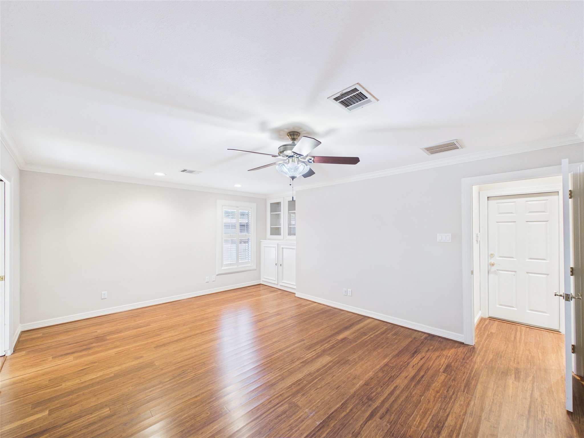 814 James Street Property Photo 12