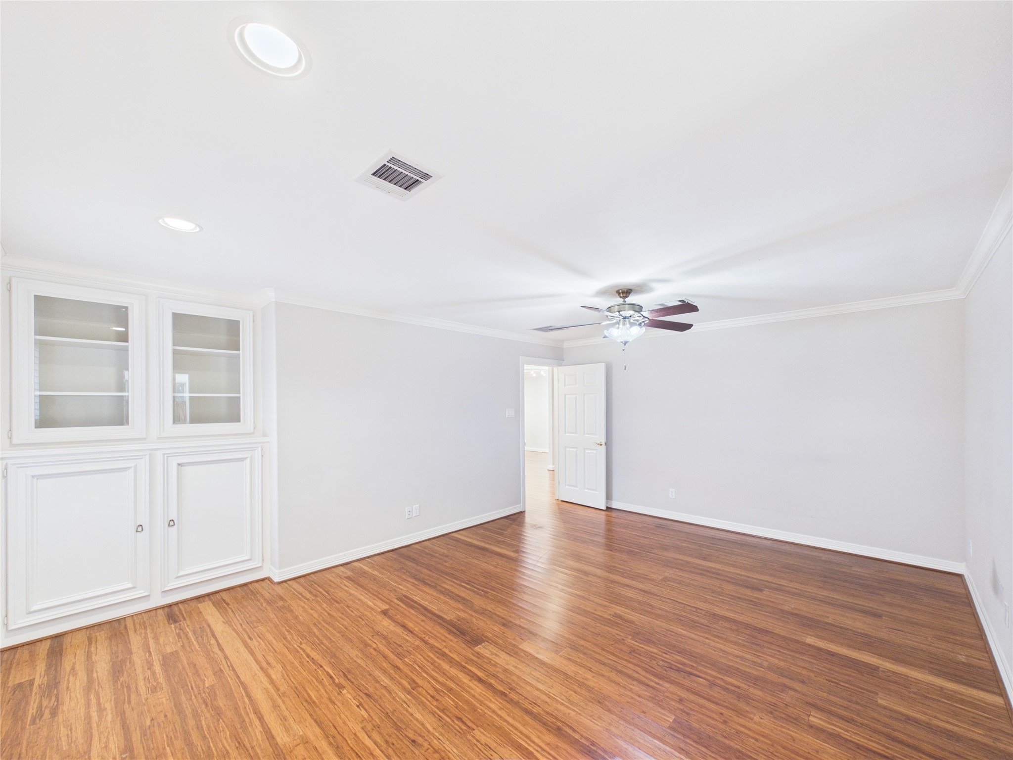 814 James Street Property Photo 13