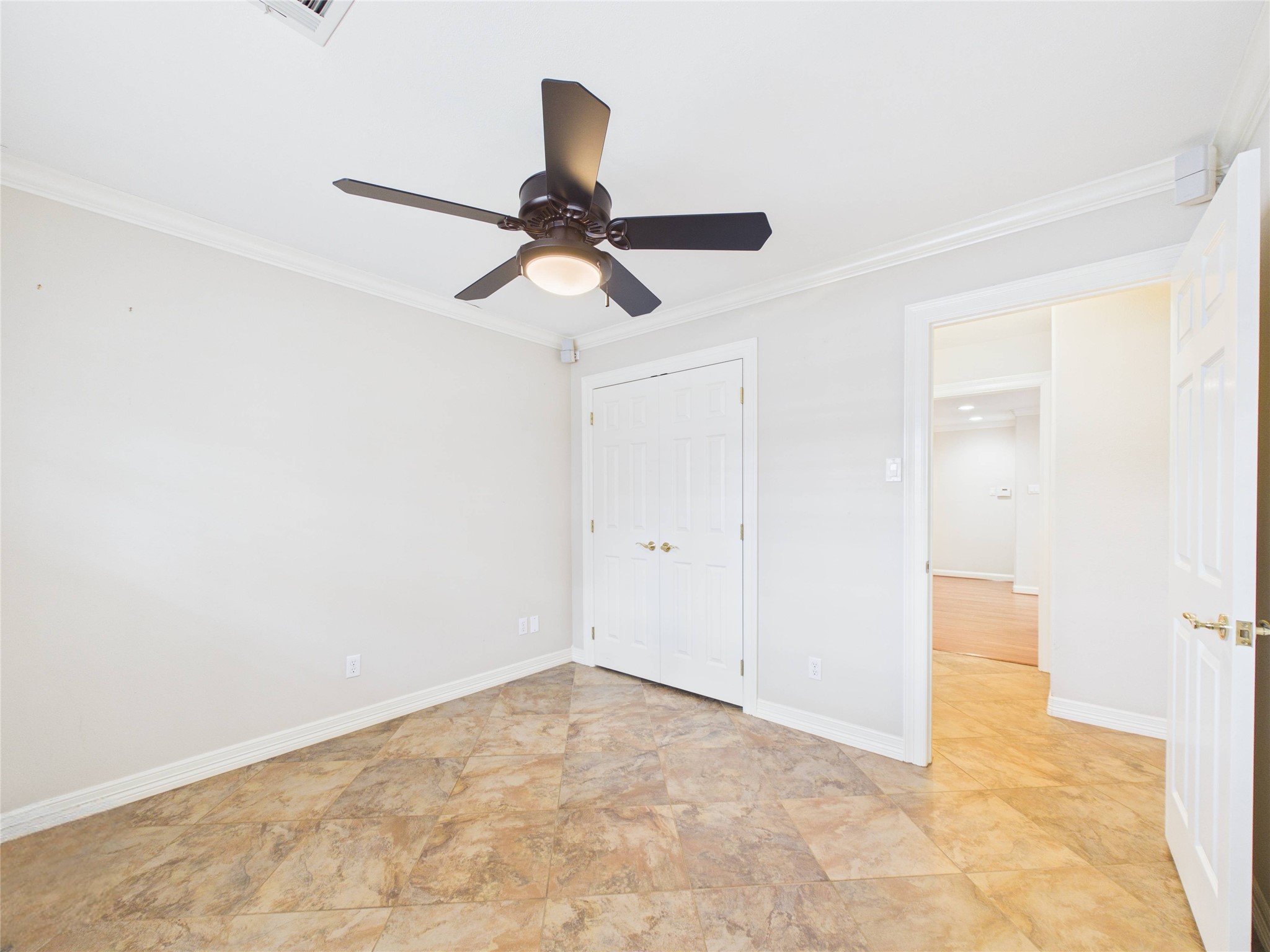 814 James Street Property Photo 21