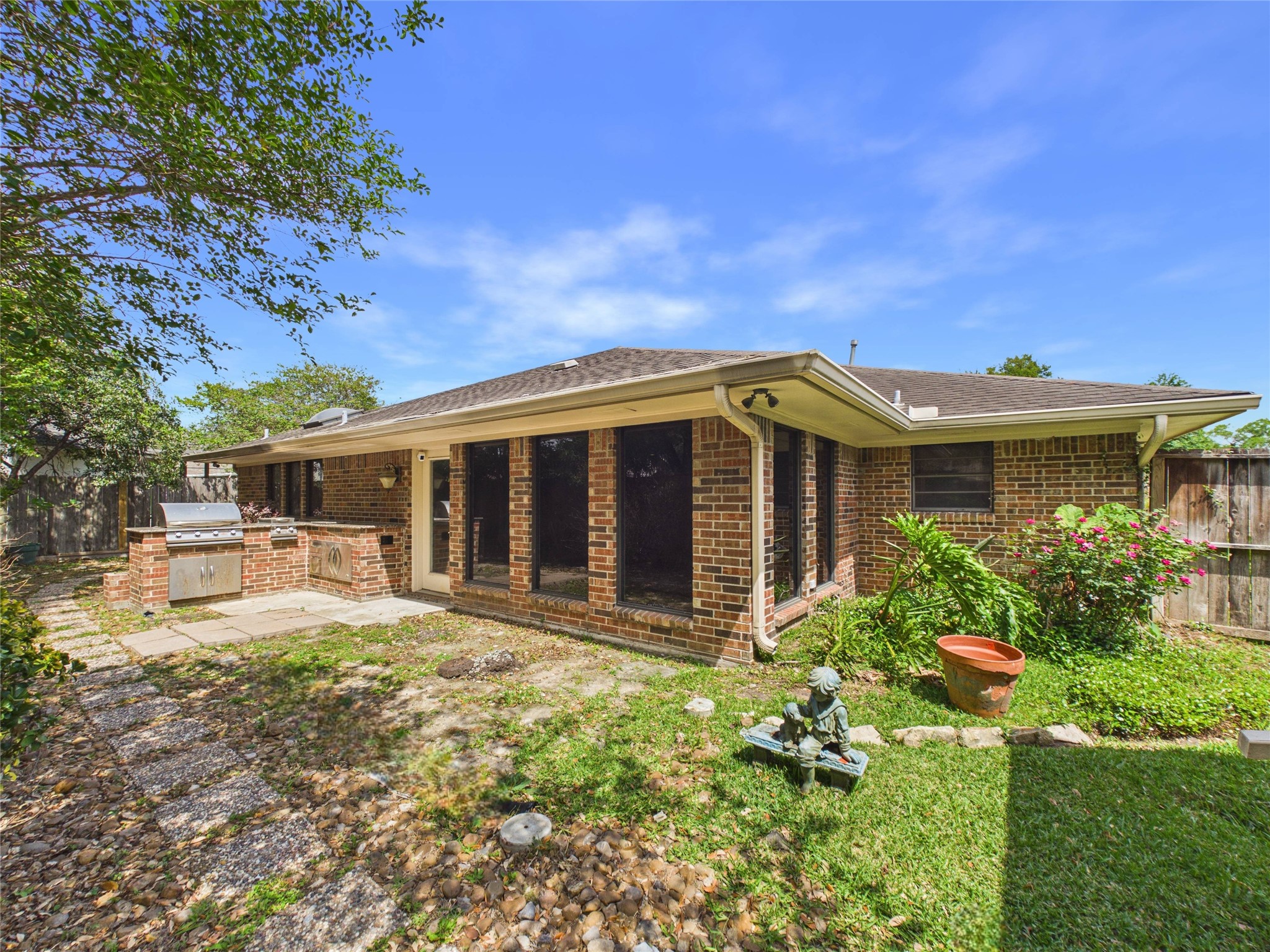 814 James Street Property Photo 29