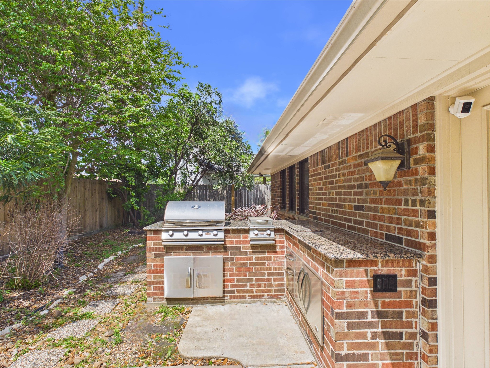814 James Street Property Photo 30
