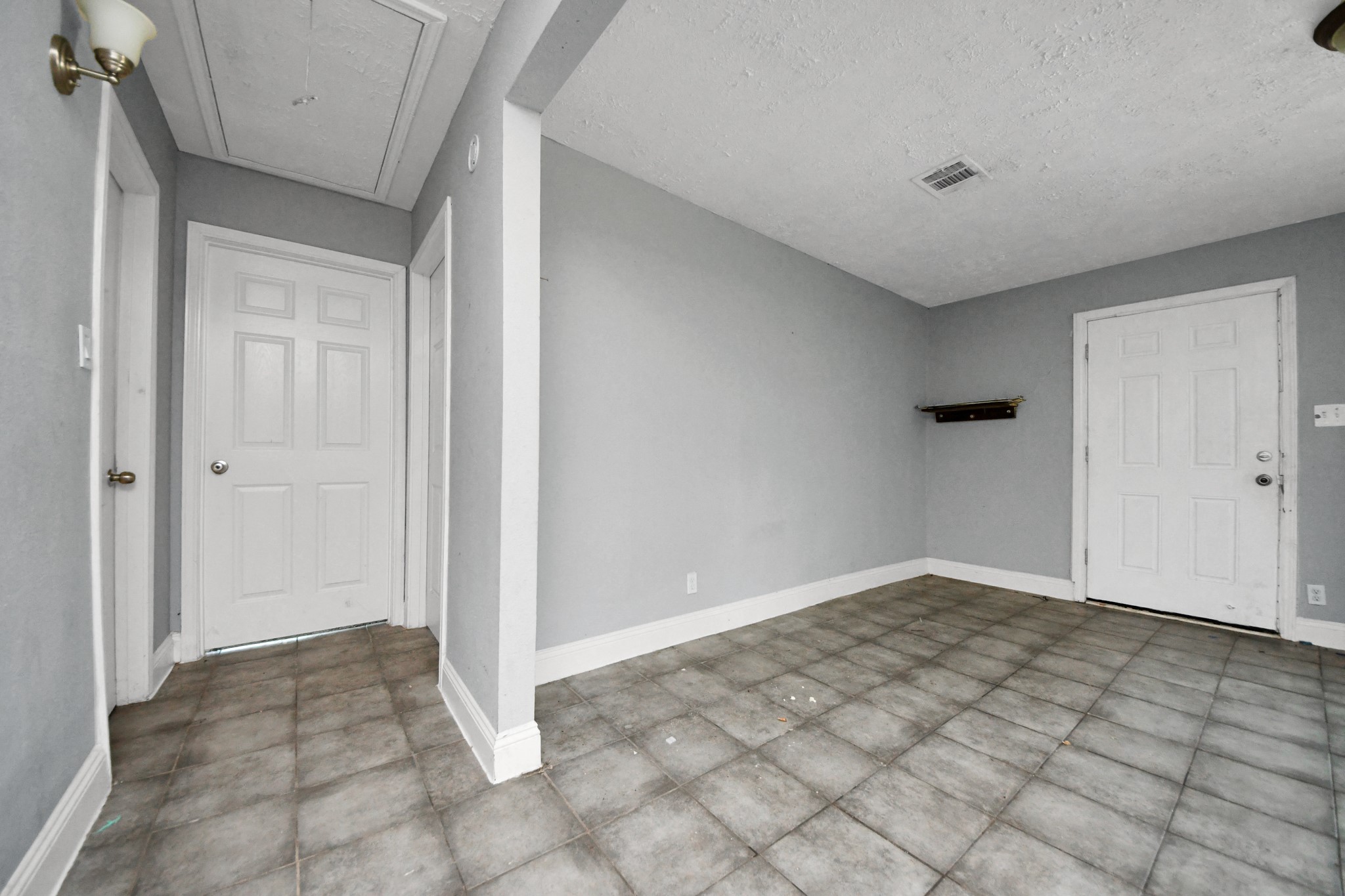 7351 Guadalcanal Road Property Photo 16