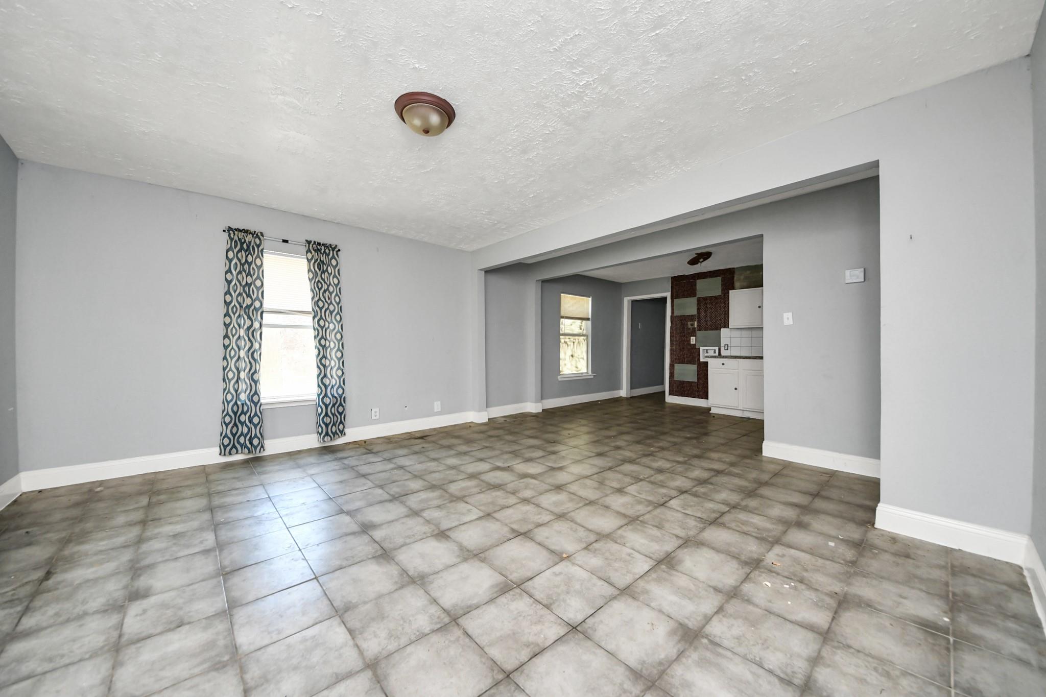 7351 Guadalcanal Road, Houston Tx 77033 Property Photo 22