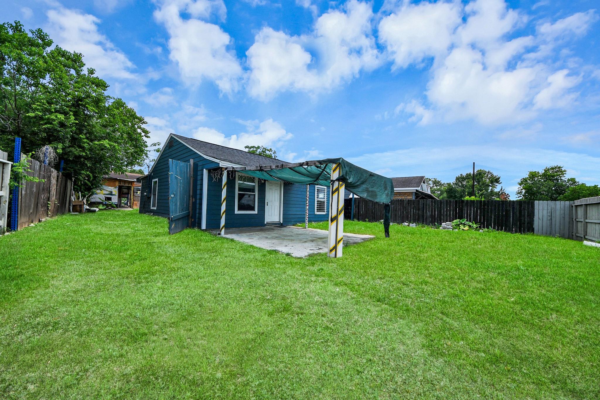 7351 Guadalcanal Road, Houston Tx 77033 Property Photo 24