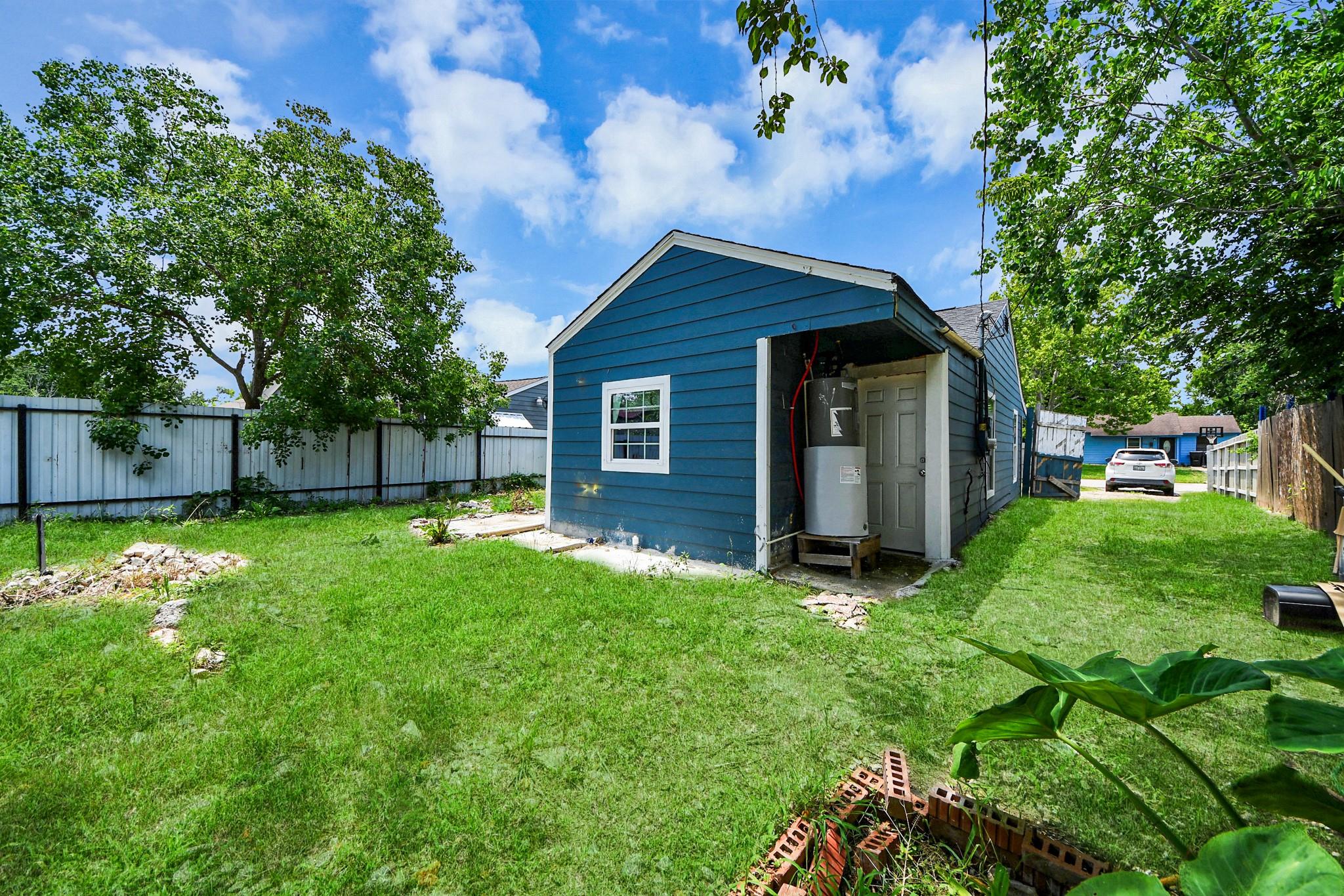 7351 Guadalcanal Road, Houston Tx 77033 Property Photo 30