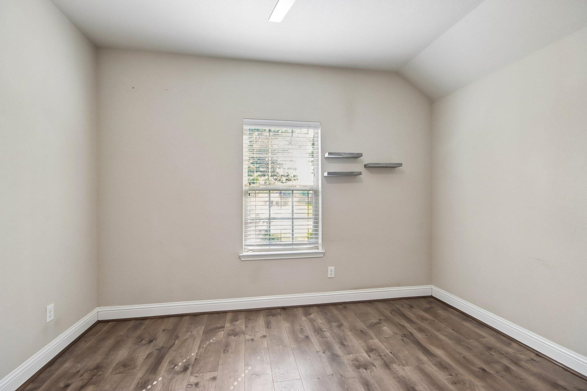 2124 Llerena Lane Property Photo 7
