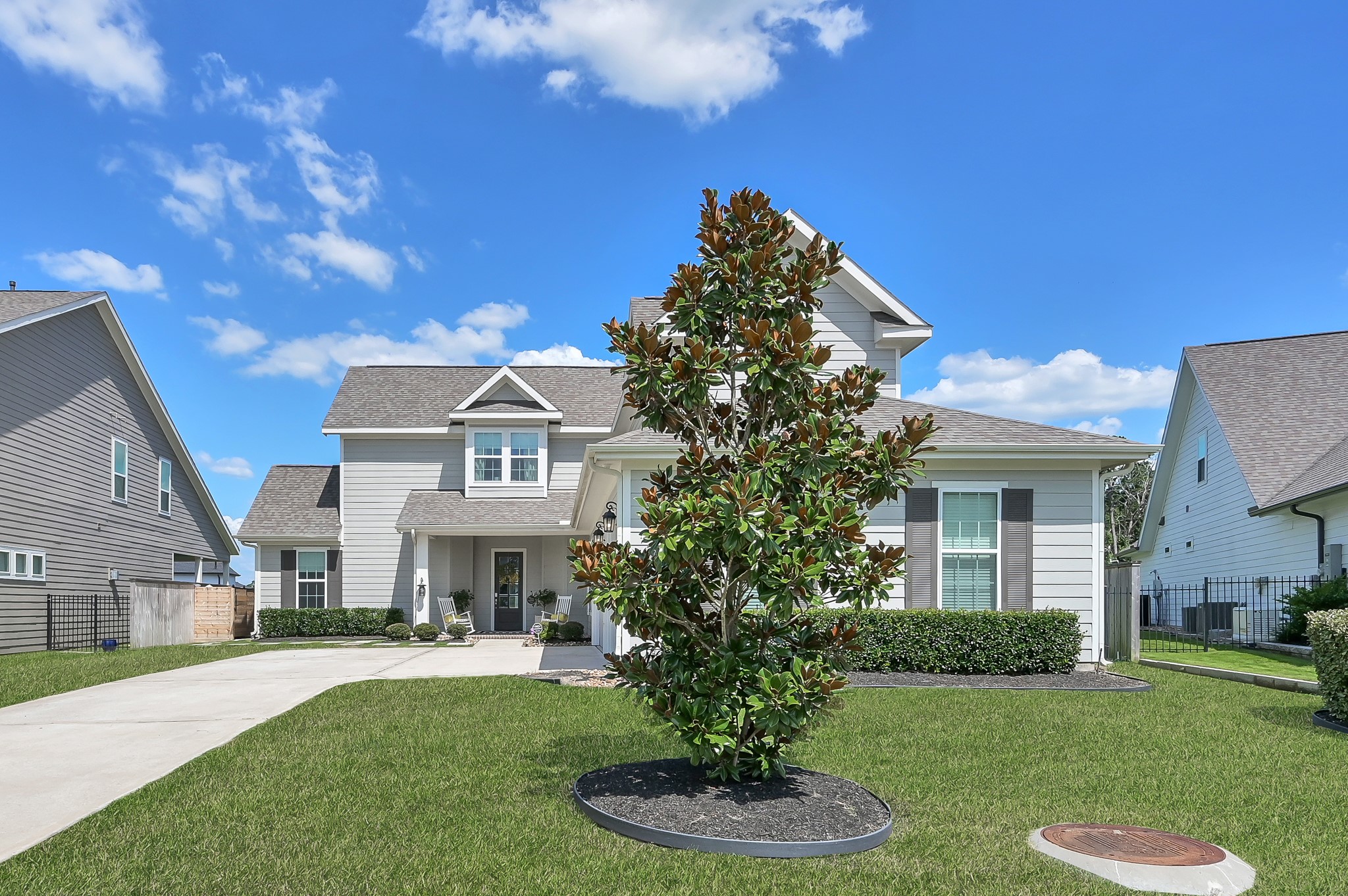 2333 Goldenglade Drive Property Photo 2