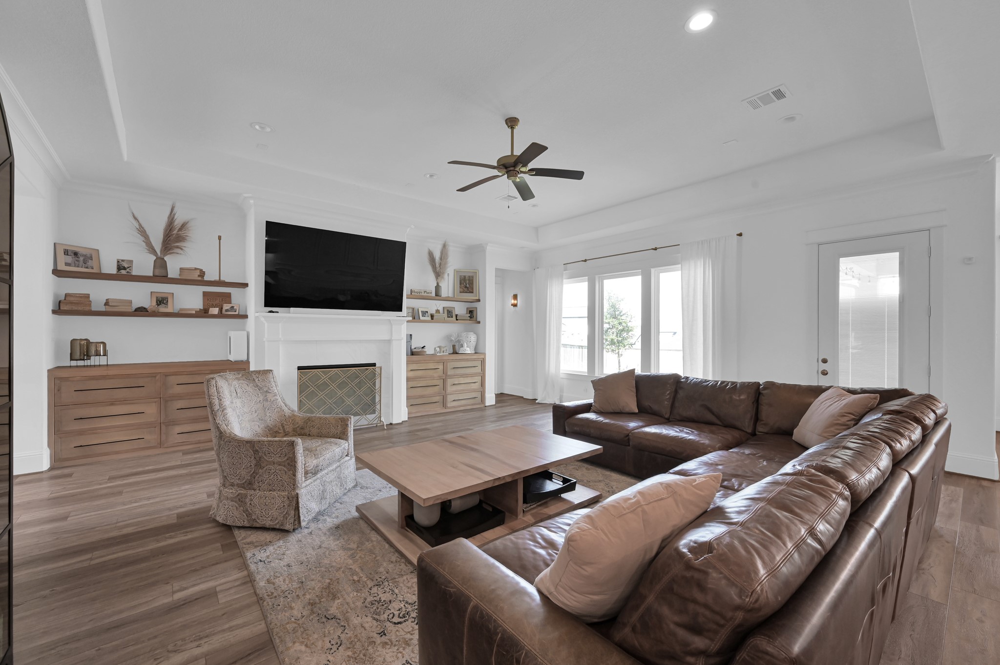 2333 Goldenglade Drive Property Photo 5