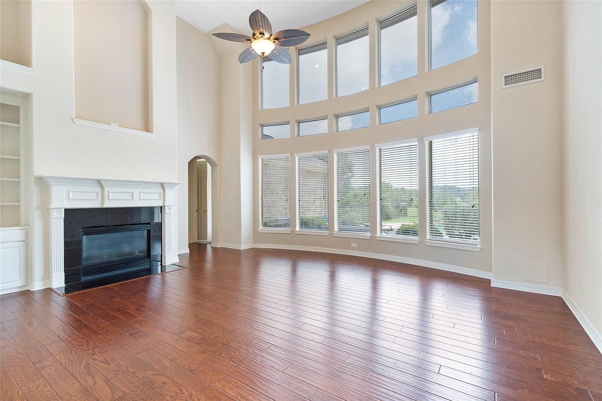 4410 Pine Landing Drive Property Photo 1