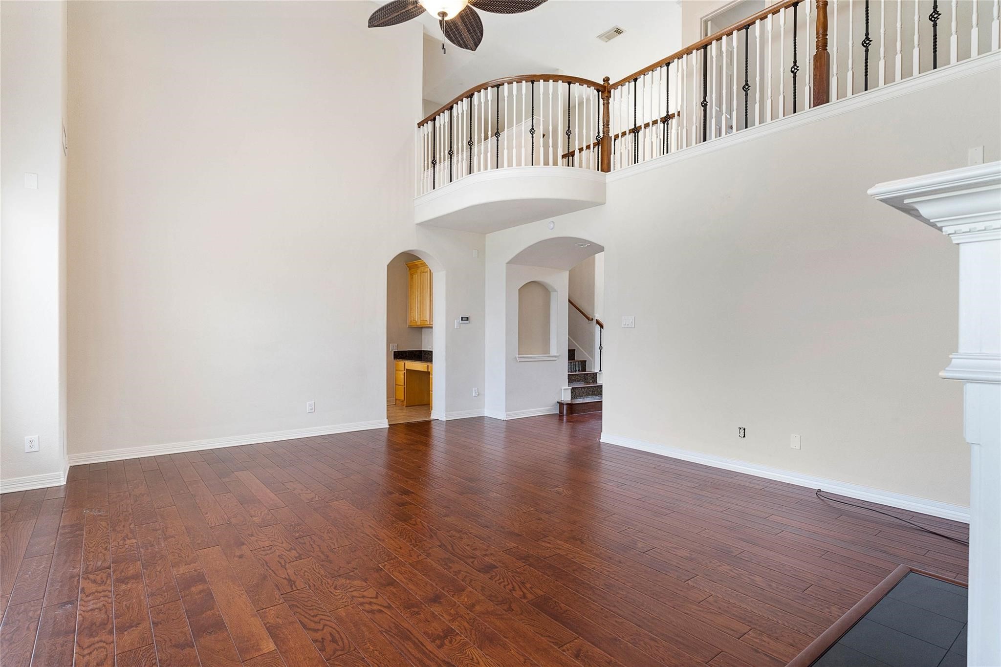 4410 Pine Landing Drive Property Photo 5