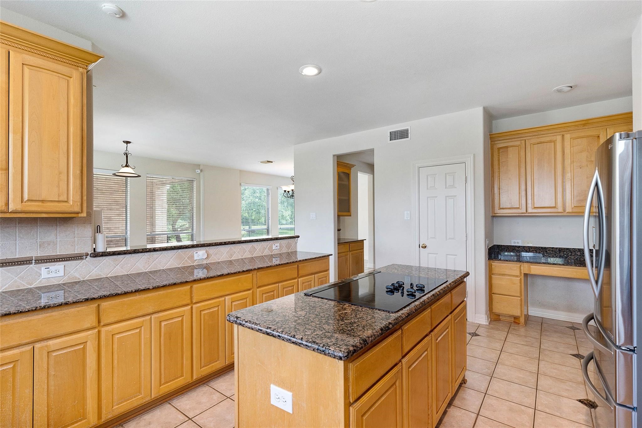 4410 Pine Landing Drive Property Photo 9