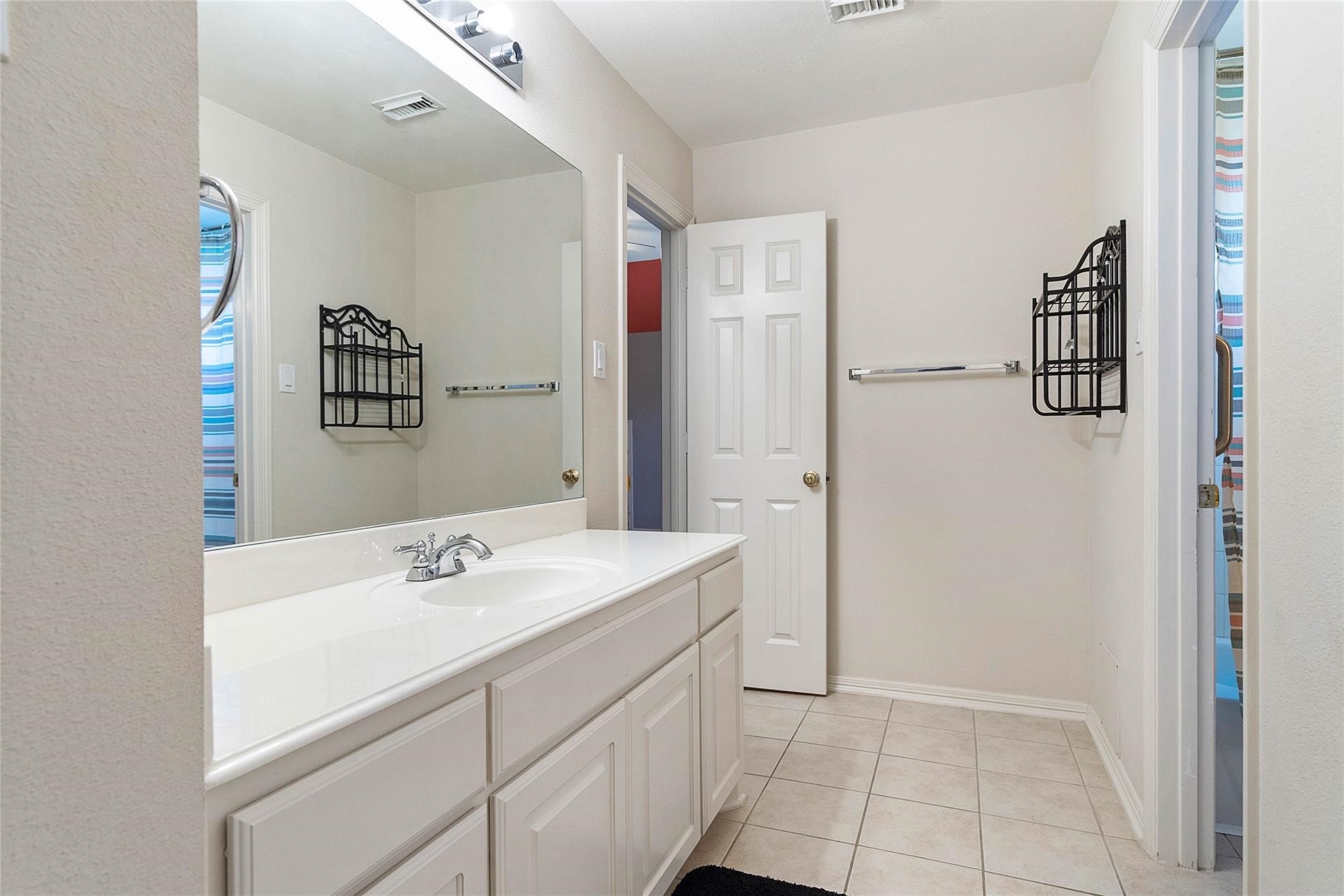 4410 Pine Landing Drive Property Photo 16