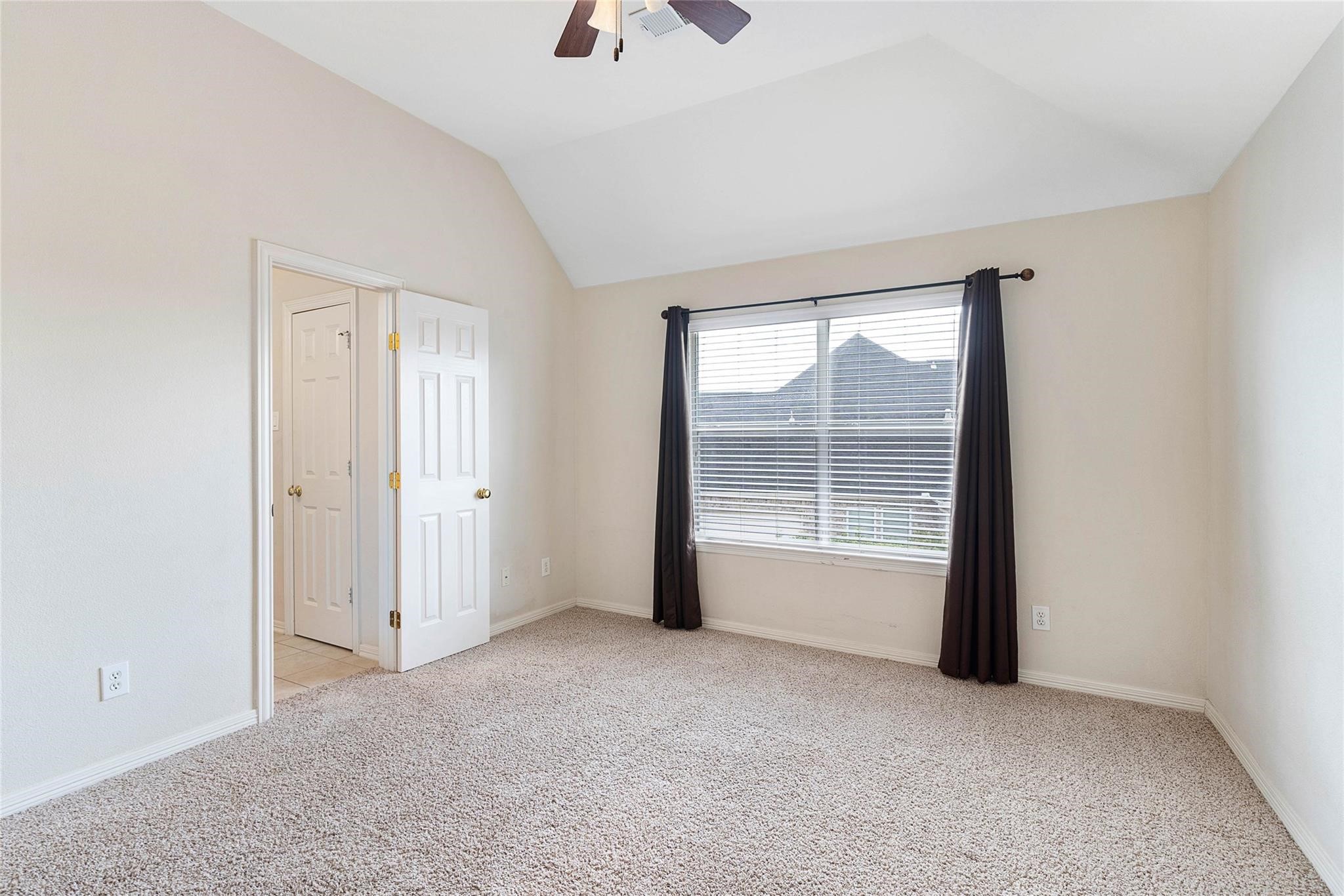 4410 Pine Landing Drive Property Photo 17