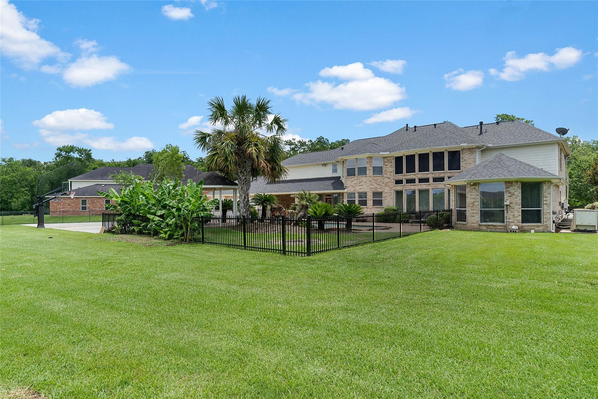 4410 Pine Landing Drive Property Photo 23