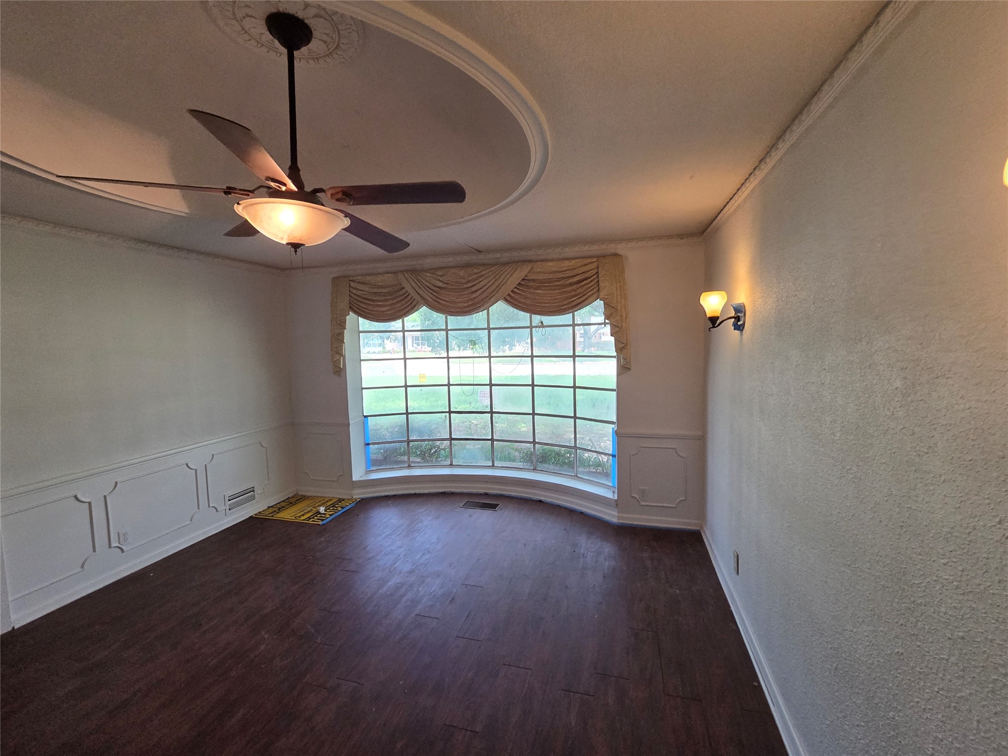 2615 Amherst Drive Property Photo 2