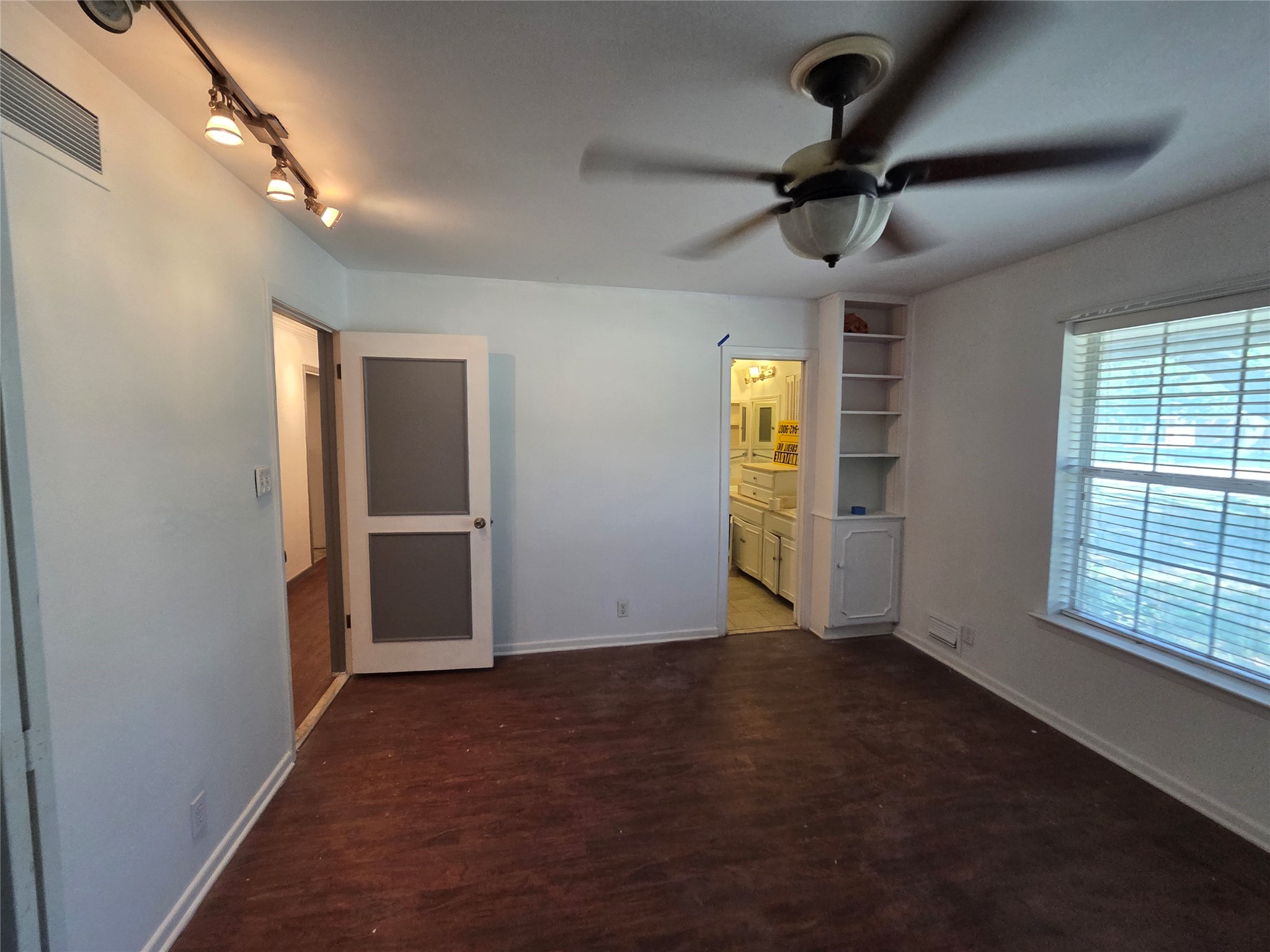 2615 Amherst Drive Property Photo 6