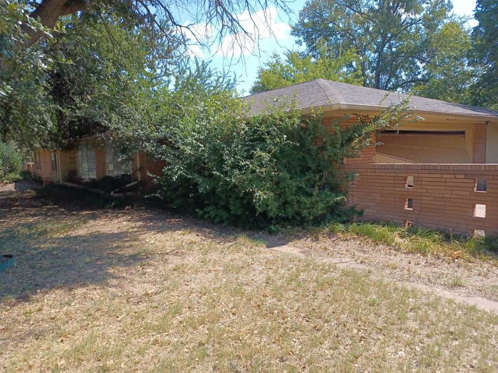 2615 Amherst Drive Property Photo 14