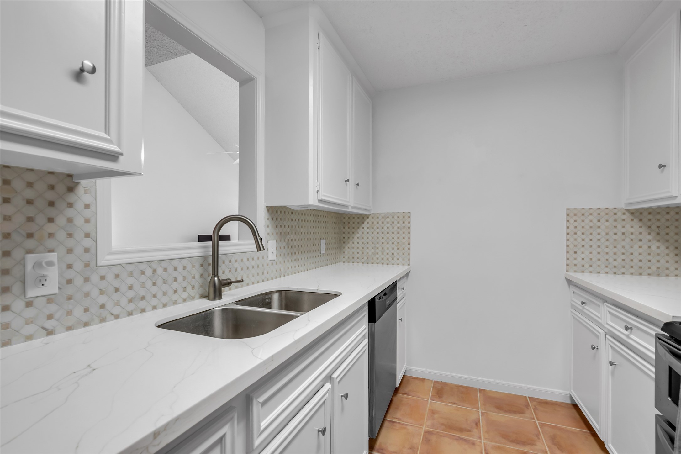 13740 Hollowgreen Drive 605 Property Photo 13