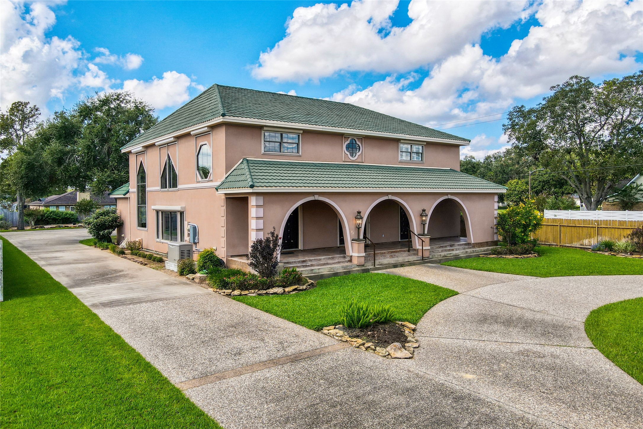 1802 Kelving Way Court Property Photo 1
