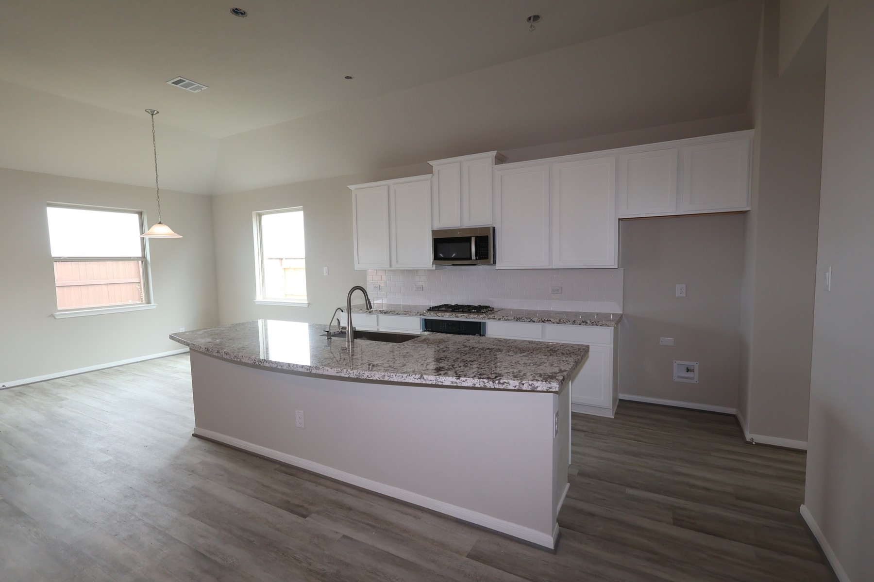 21930 Iris Colony Drive Property Photo 6