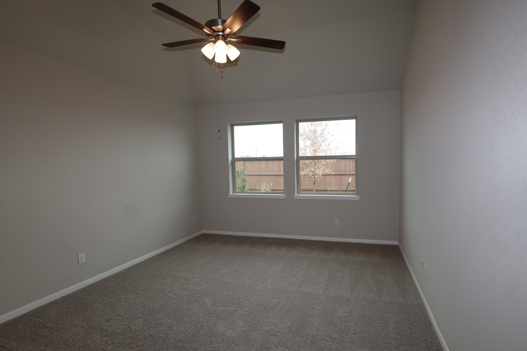 21930 Iris Colony Drive Property Photo 8