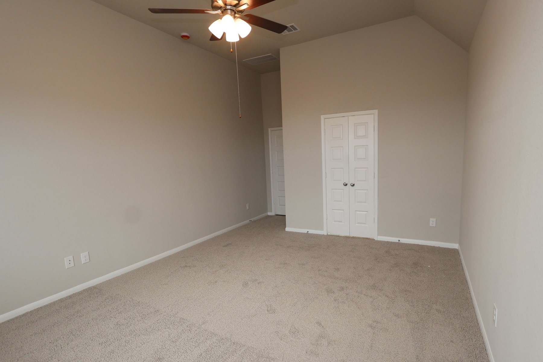 21930 Iris Colony Drive Property Photo 9