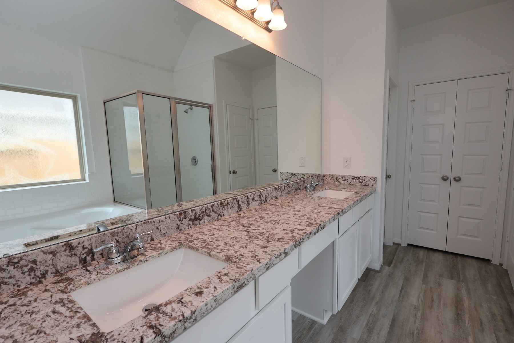 21930 Iris Colony Drive Property Photo 10