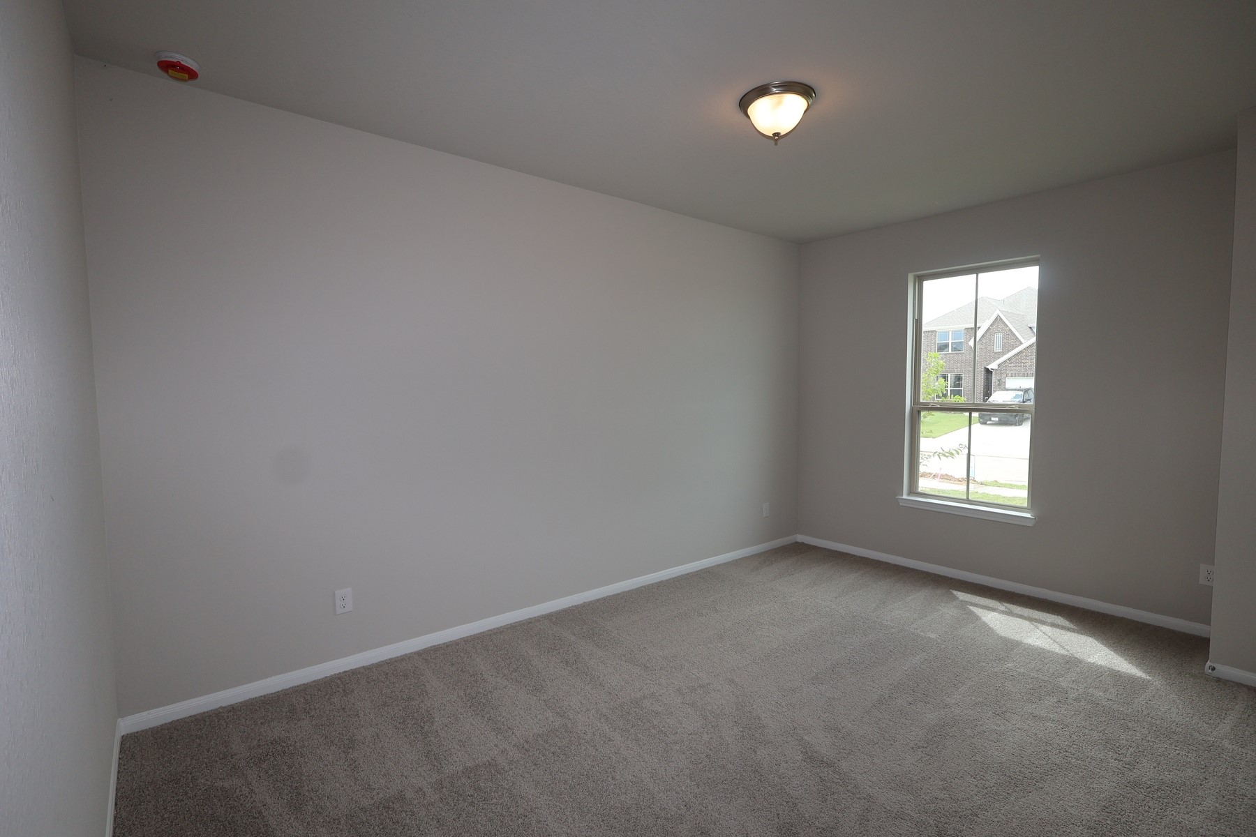 21930 Iris Colony Drive Property Photo 12