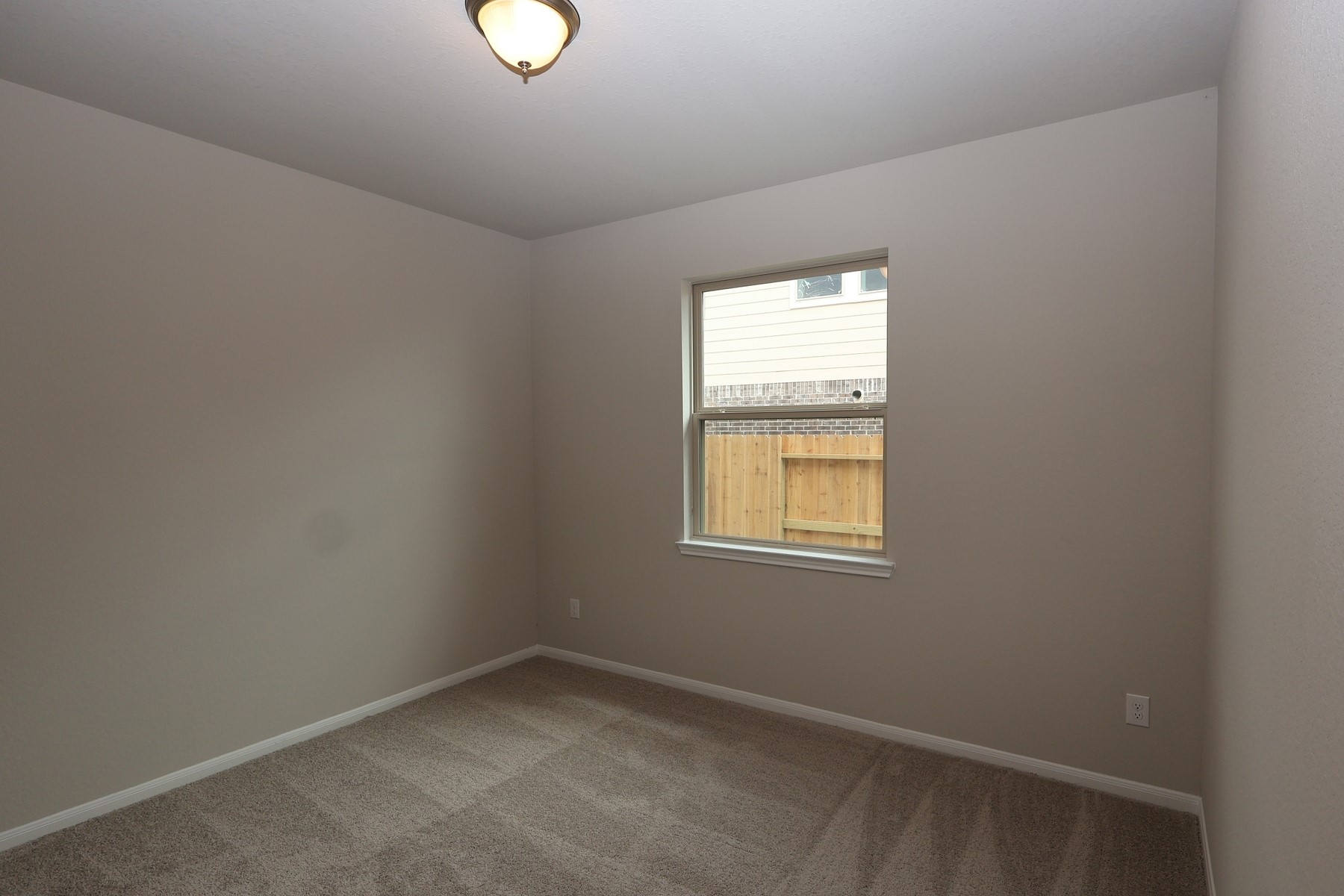 21930 Iris Colony Drive Property Photo 13