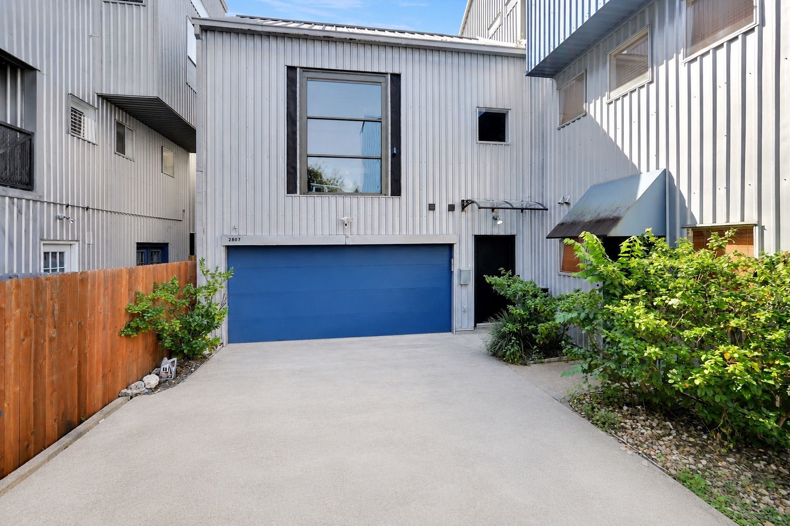 2807 Jackson Street Property Photo 1