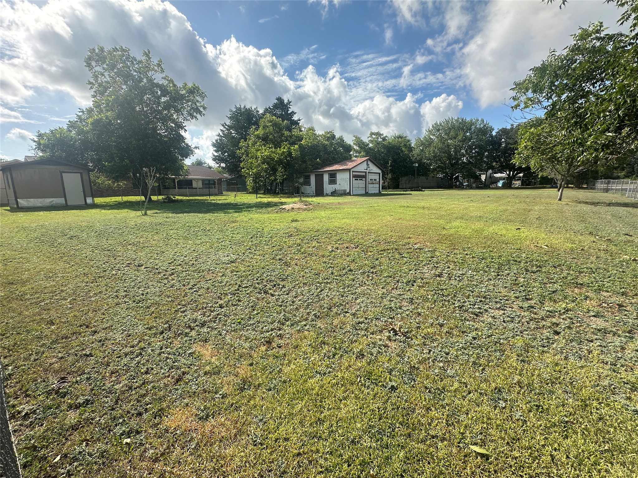 129 S Pecan Street Property Photo 3