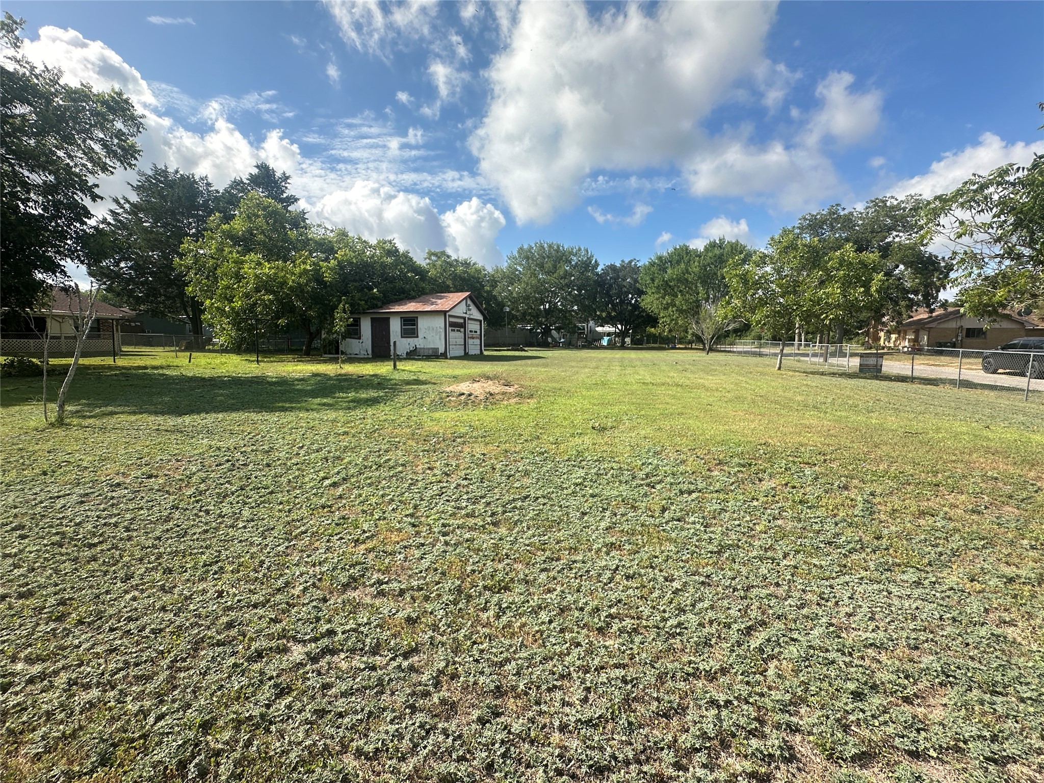 129 S Pecan Street Property Photo 4