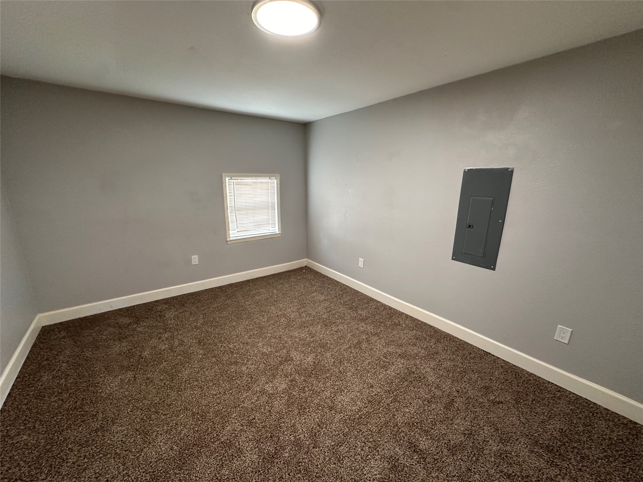 1730 W 8th Street Property Photo 7