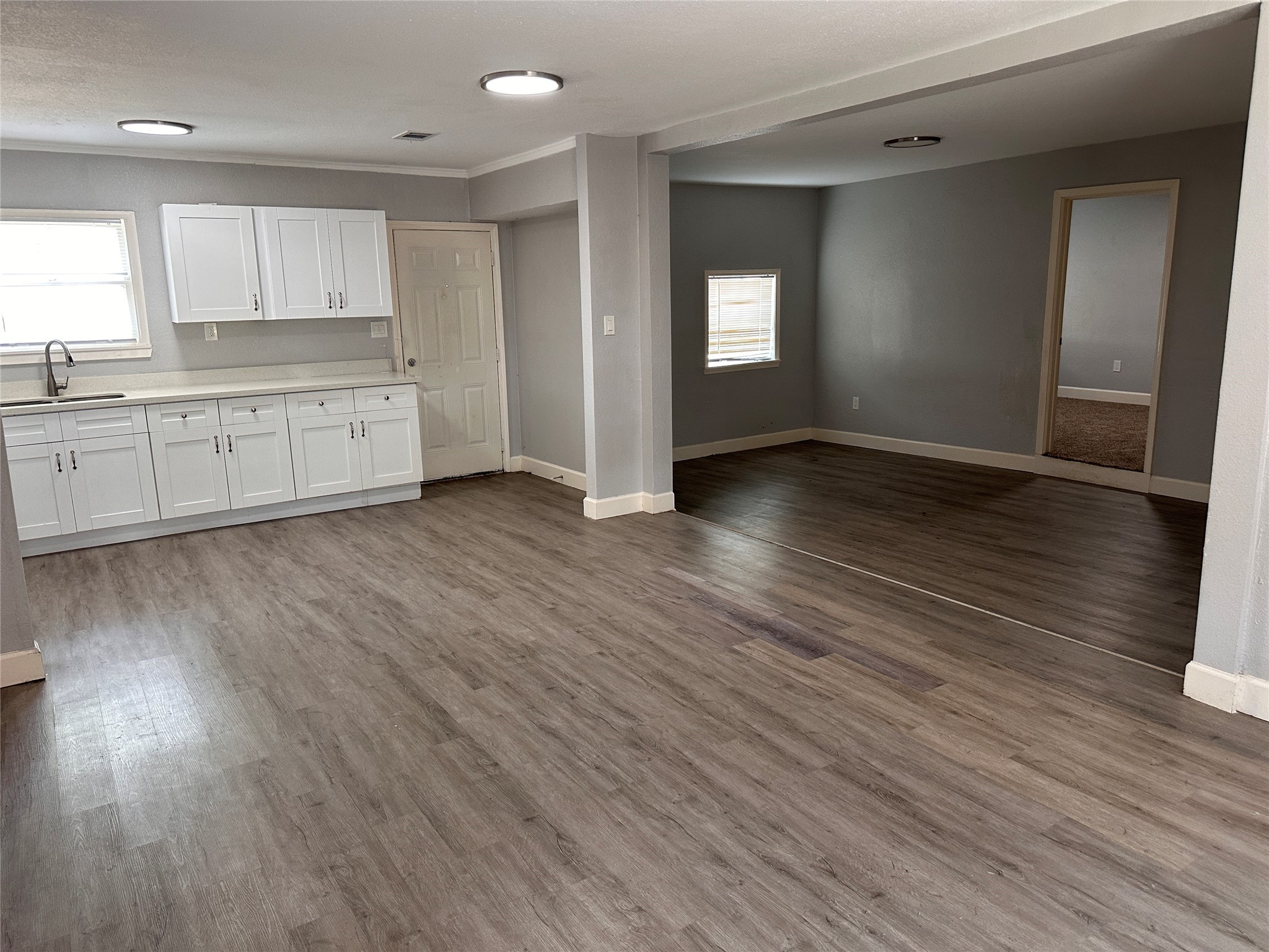 1730 W 8th Street Property Photo 14