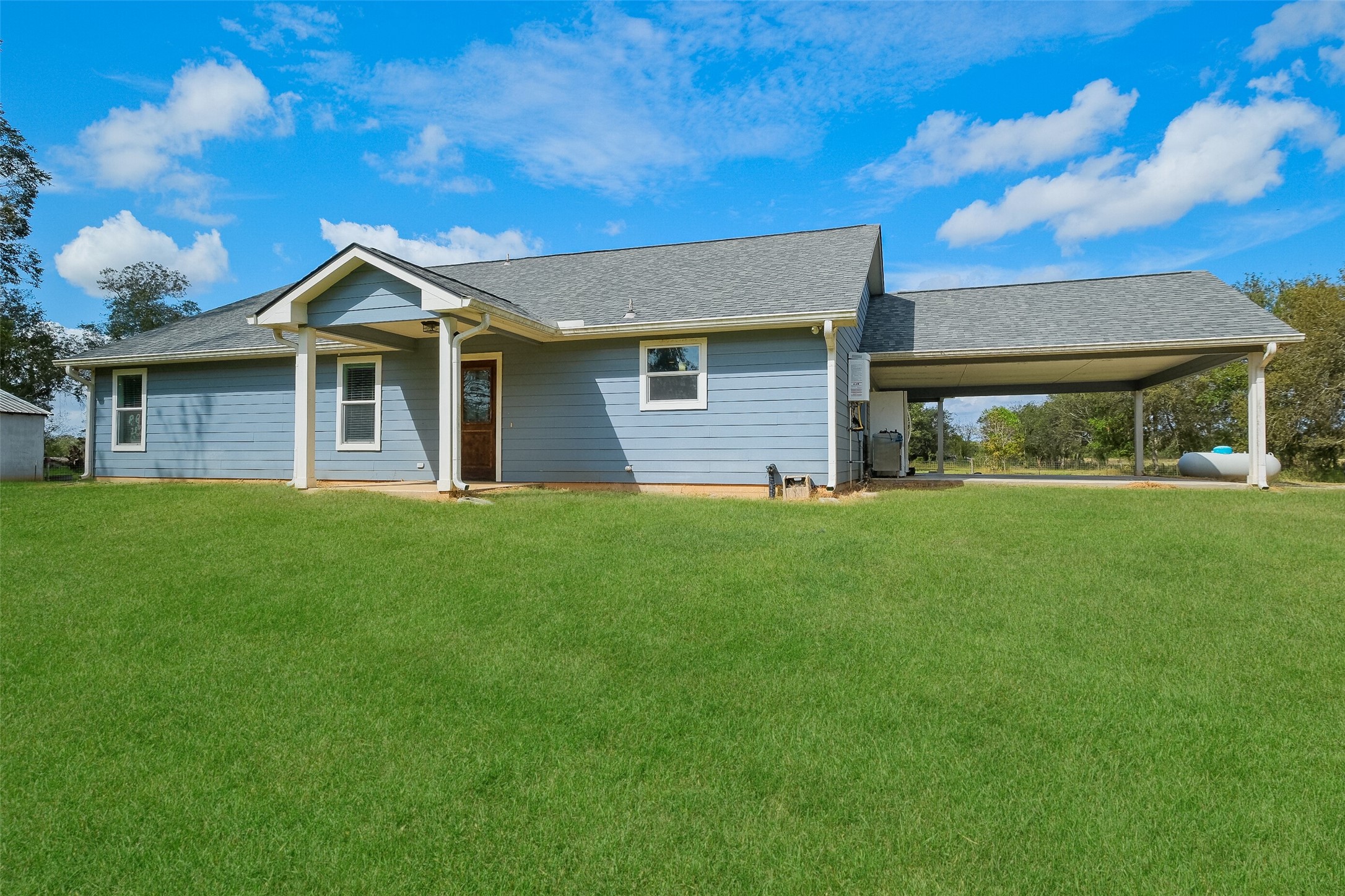 10723 Fm 442 Road Property Photo