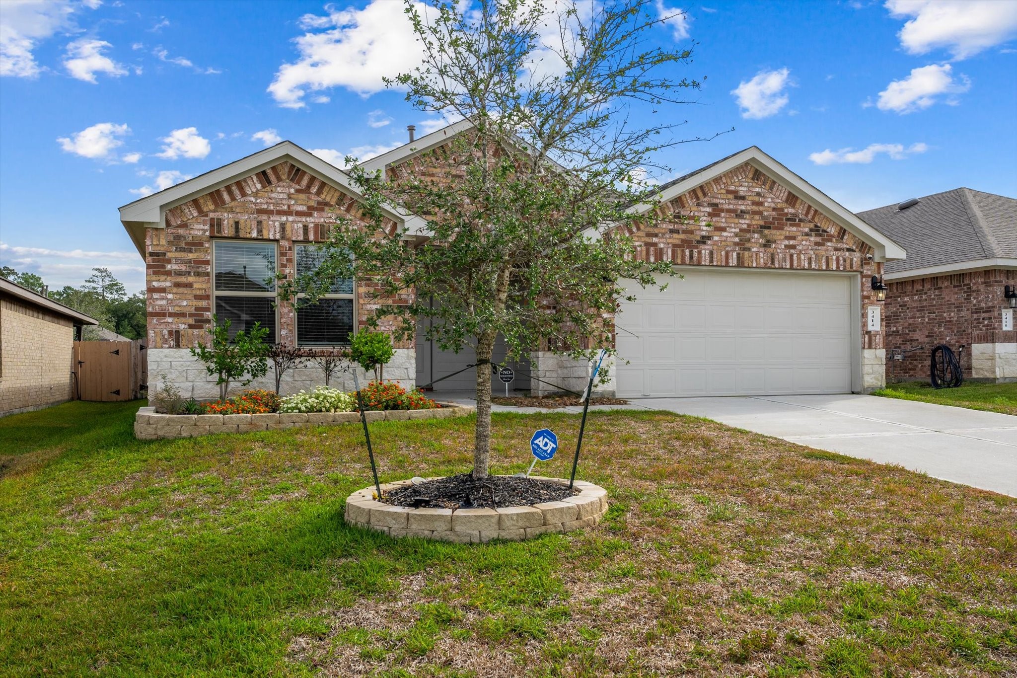 3414 Quiet Gate Lane Property Photo 3