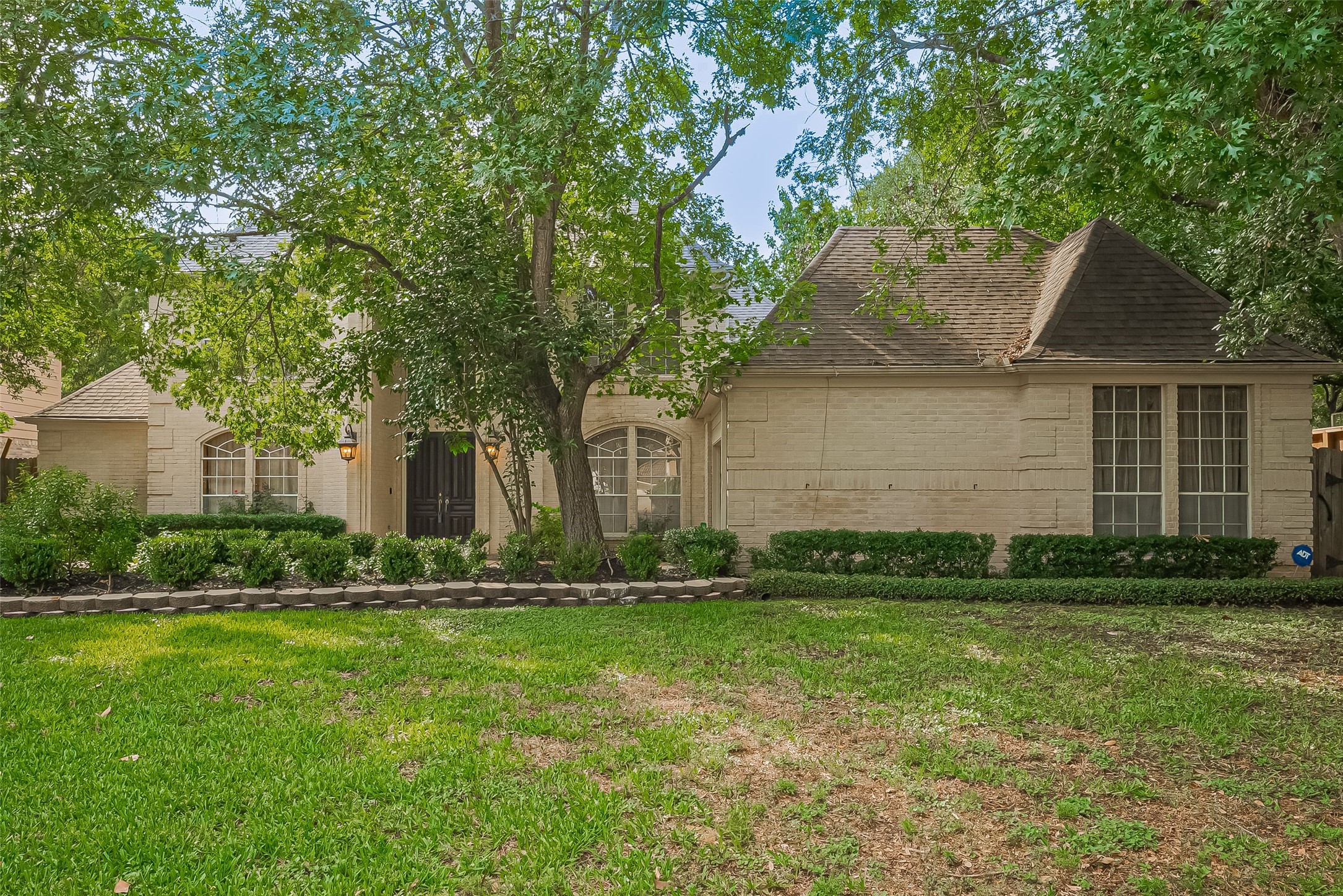 1123 Horseshoe Drive Property Photo 2