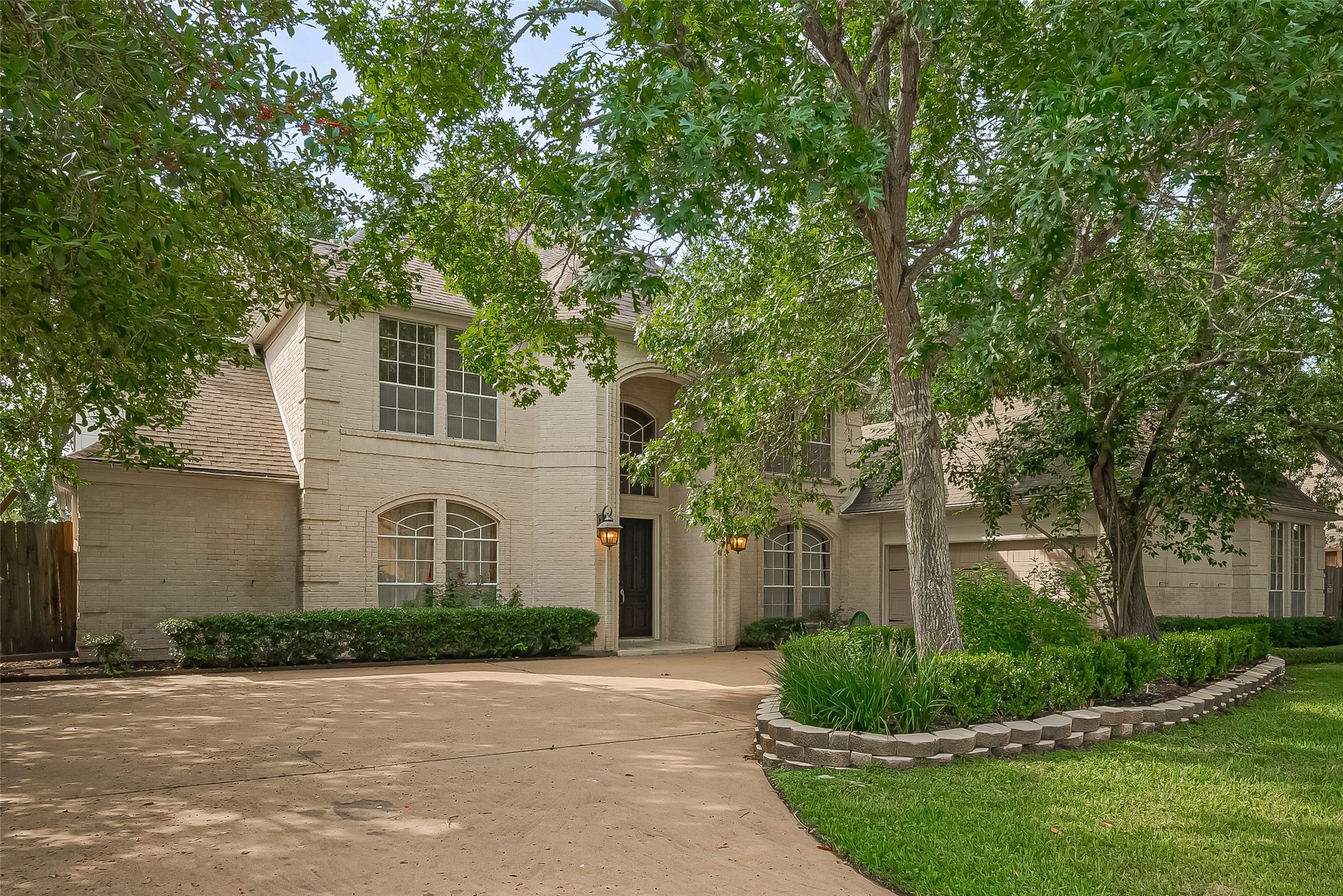 1123 Horseshoe Drive Property Photo 3