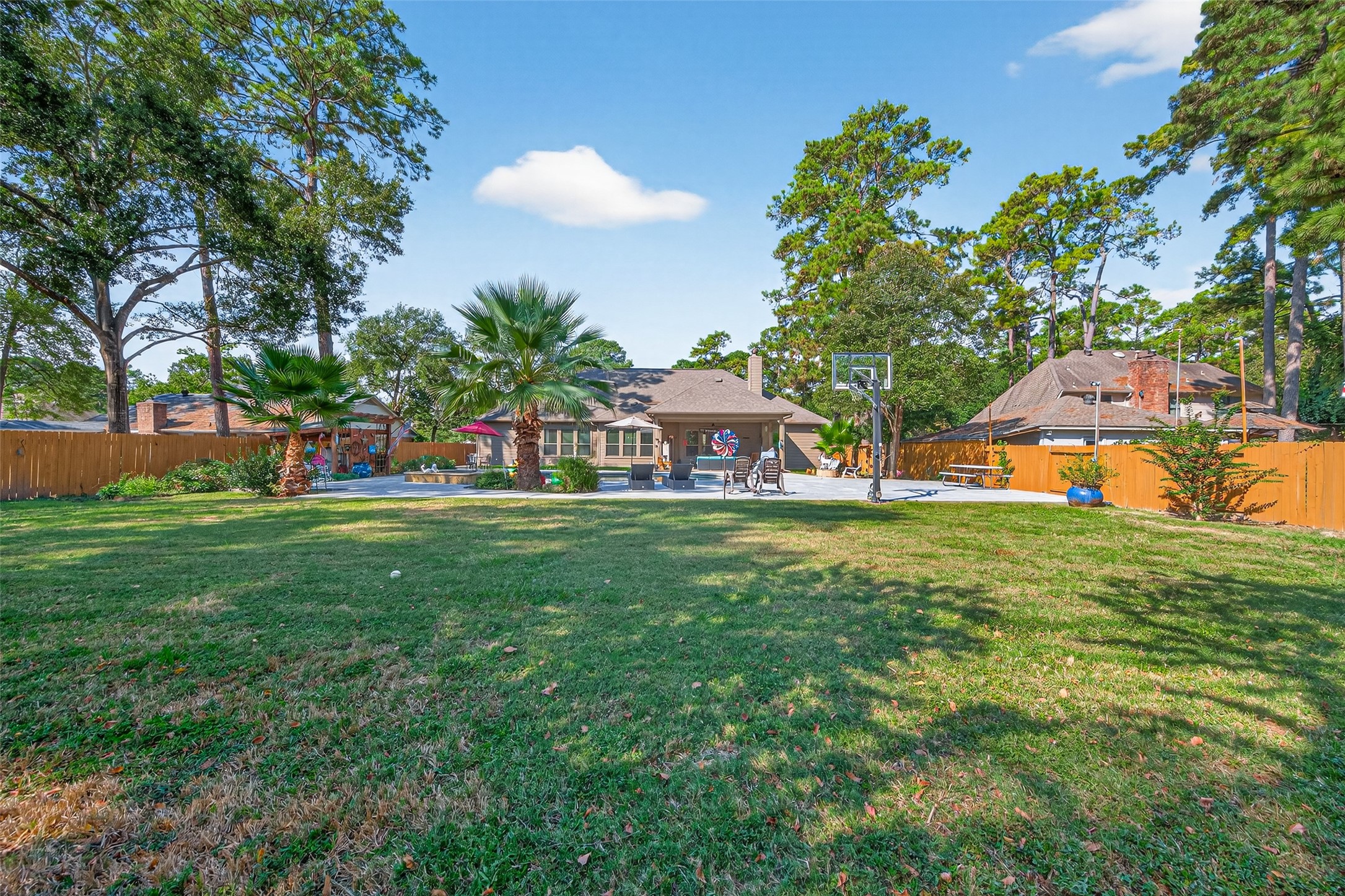 15406 Winterhaven Drive Property Photo 9