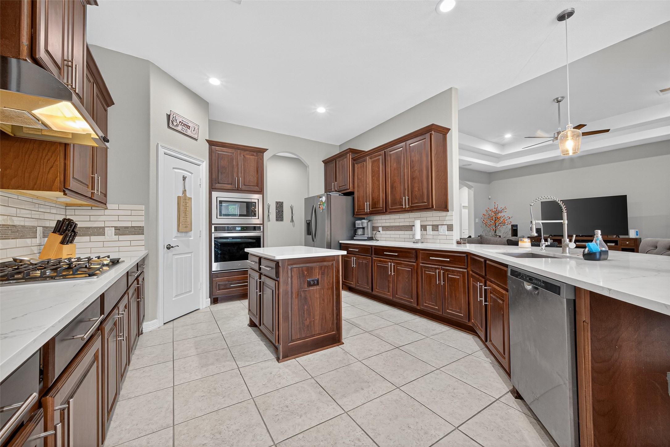 15406 Winterhaven Drive Property Photo 15