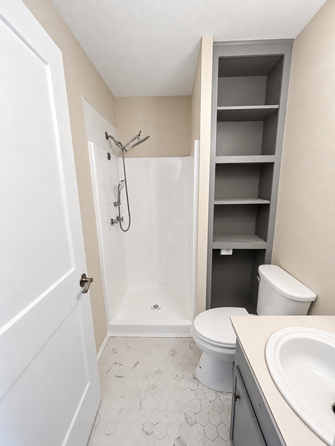 513 W Texas Street Property Photo 5