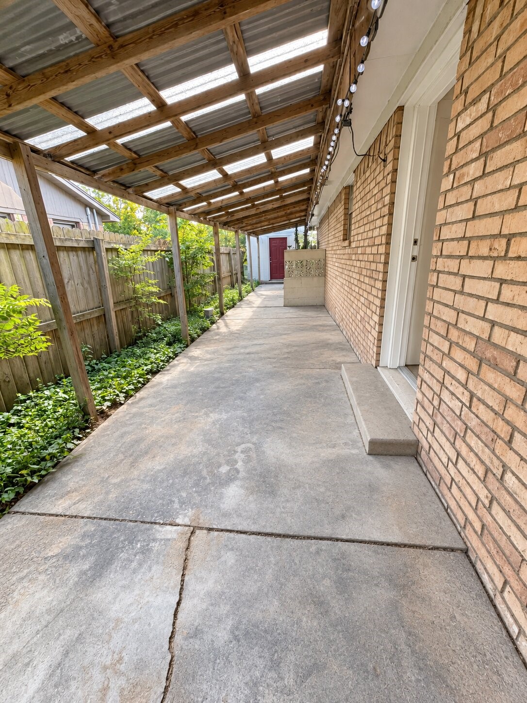 513 W Texas Street Property Photo 9