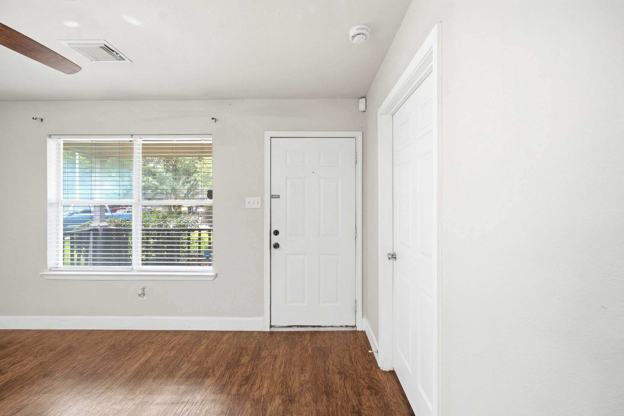 11723 Greenmesa Drive Property Photo 6