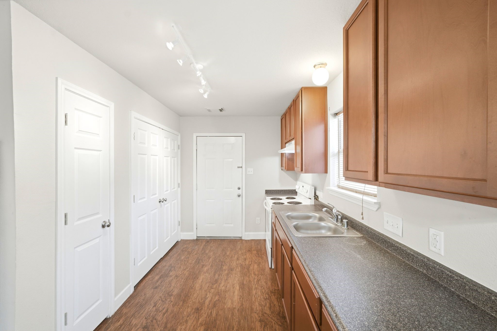 11723 Greenmesa Drive Property Photo 16