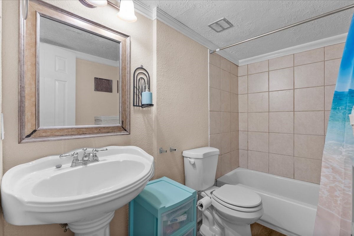 721 Davis Road Property Photo 24