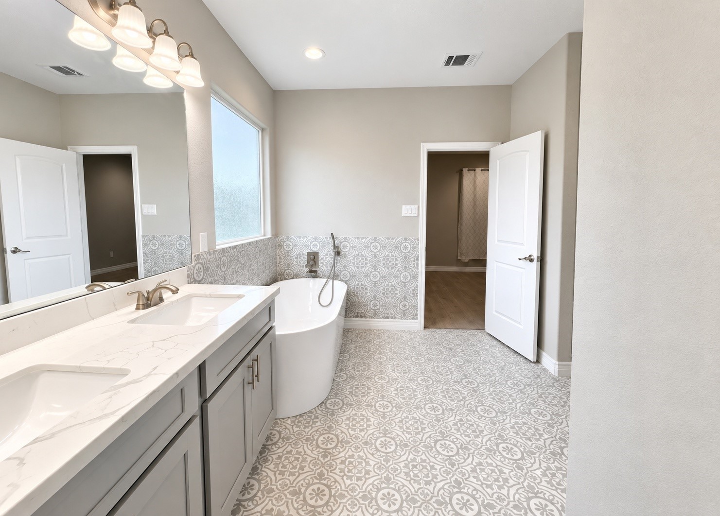715 Seydler Street Property Photo 10