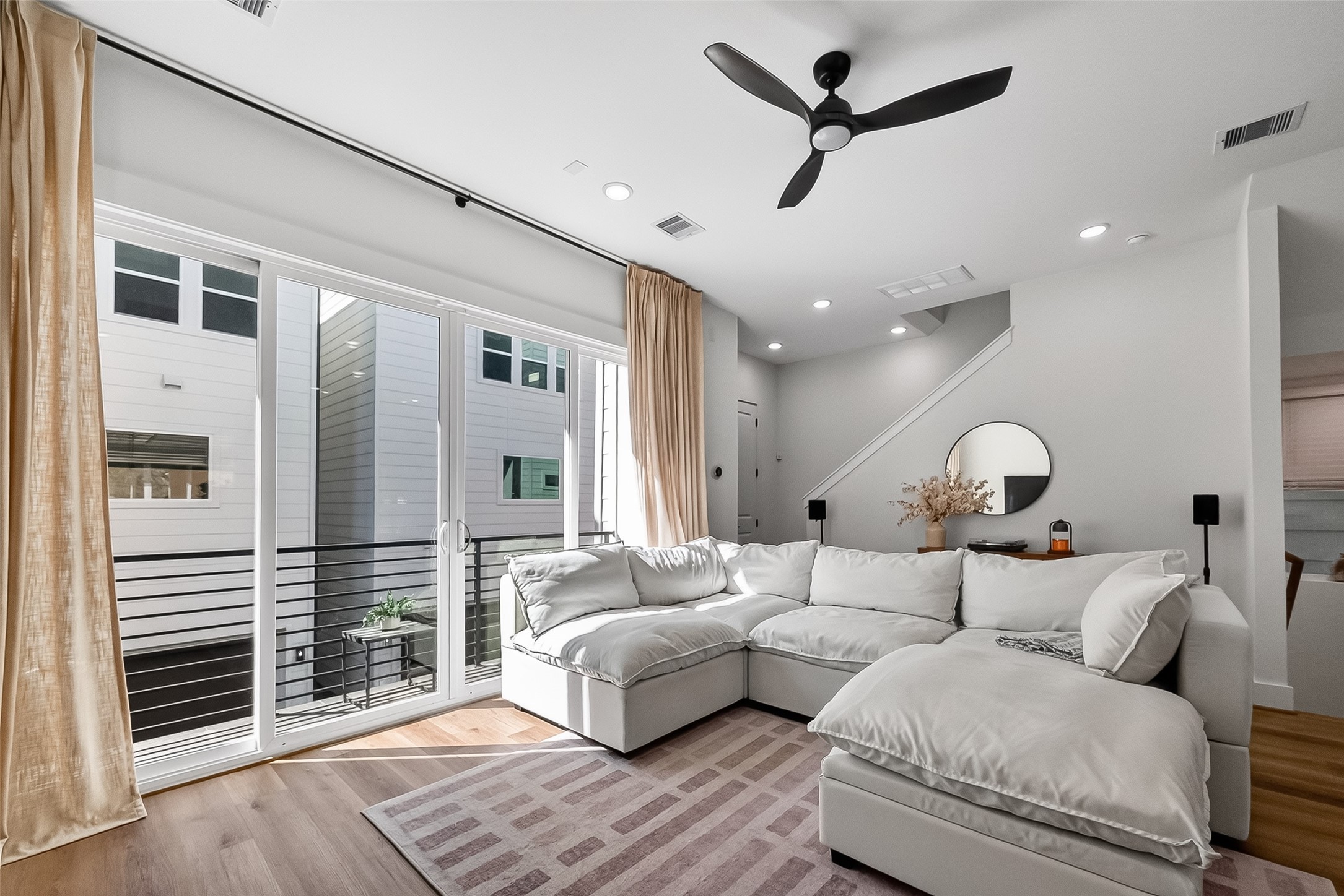 4804 Elysian Street C Property Photo 5